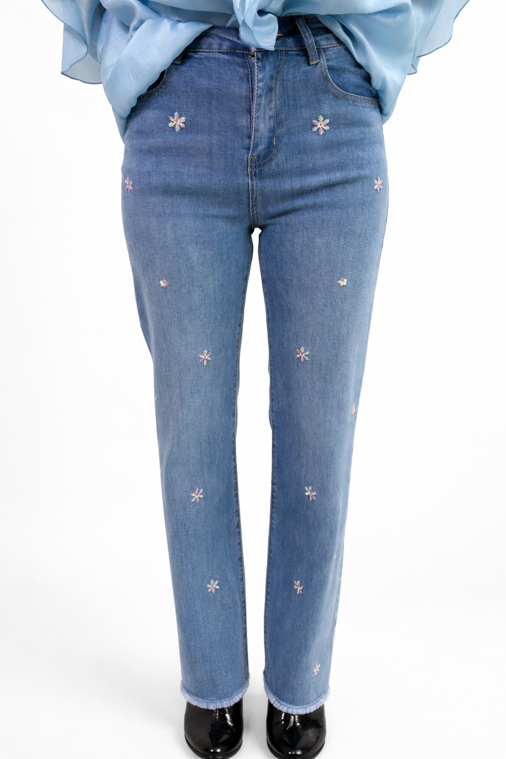 JEANS CON RICAMO